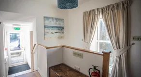 Waters Edge Holiday Apartments - Image 4