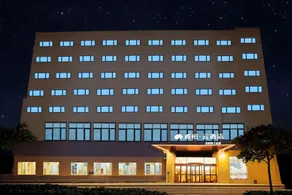 Home Inn Yubai Yun Hotel (Zhangjiagang Jingang Central Plaza) - Image 2