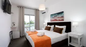 KR Hotels - Albufeira Lounge - Image 2