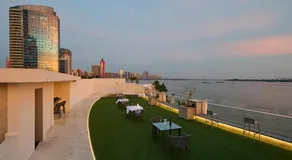 Floral Luxury Wuhu Lake Art Hotel - Image 5