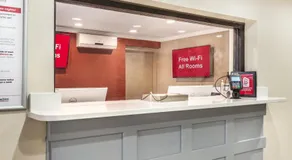 Red Roof Inn Raleigh Northeast - Downtown - Image 5