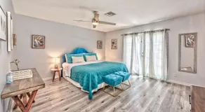 Charming & Stylish home, near golf course! - Image 2