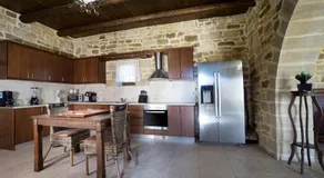 Cozy Stone Villa - Image 5