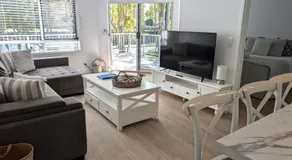 Bay Lodge Apartments - Image 2
