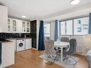Sherborne Court - Image 4