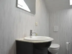 Old village train station, 5 bedrooms and 4 bathrooms, small garden - Image 2