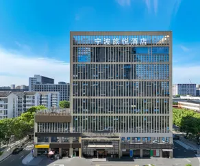 Lvyue Luxury Hotel - Image 2