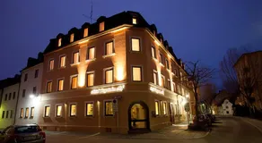 Bayerischer Hof - Image 4