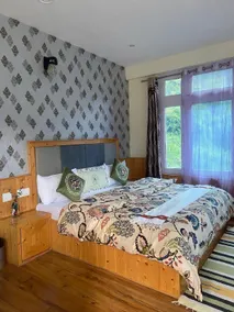 8-bedroom lakeside haven-Khirganga trek base - Image 2