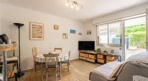 Appartement avec terrasse, internet haut débit et barbecue | Vue jardin - Image 2