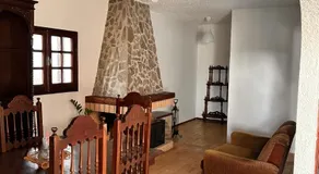Nina's Stay Hostel - Image 4