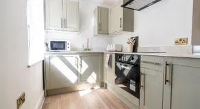 Flat 9- 1BR - Image 5