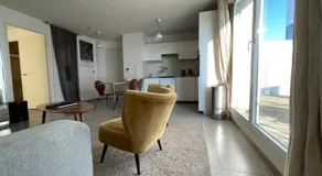 Appartement avec terrasse | Proche Cité du Vin - Image 2