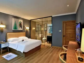 Oriental Hotel - Image 5