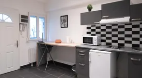 Lovely studio in Paris - Image 4