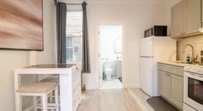 Fireflies In NYC, Cozy, Private & New - Image 2