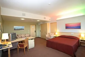 Green Park Hotel Klaipeda - Image 2