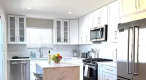 Coastal Escape in Redondo Beach - Image 3
