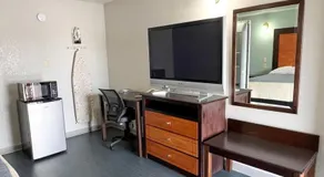 Regency Inn Bald Knob - Image 2