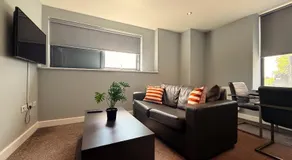 Newcastle 1 Bed Quayside Apartment -Sleeps 2 - Parking - Image 2