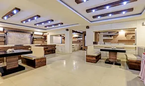 Townhouse Hatigaon Near Medicity Formerly Hotel Grand Majesty - Image 4