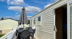 Gorgeous 2 Bed Caravan in South Cerney - Image 4