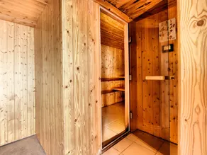 Durbuy Luxe Villa with Pool - Image 3