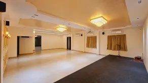 Hotel Elegance Inn - Image 4