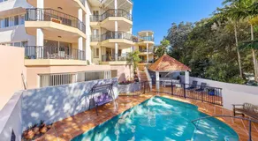 4 Parkshores Coastal Retreat Close to Beach Private Outdoor Spaces - Image 2
