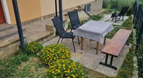 GuestHouse Flora - Image 2