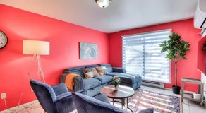 Beautiful Spacious Apartments! 6 guest Vacation home Montreal - Image 3