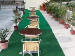 Sam Jade Guest House - Image 3