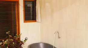 True North - 4BR Home & Garden in Bush Setting with Huge Bath - Image 3