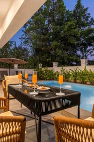 ELIVAAS Signature Casa Del Mundo With Pvt Pool, Bar, Lift & Scenic Hill Vistas - Image 5