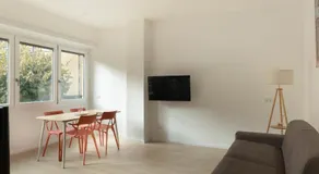 EUR Suites - Image 2