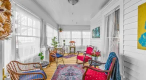 Gorgeous and spacious Thomasville Downtown home - Image 4