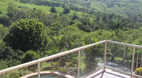 Highwood Park B&B Guest Lodge - Image 3