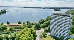 MOOI Junior-Suite mit atemberaubendem Seeblick und Netflix - Image 3
