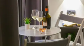 ETNEA 208 LUXURY JACUZZI SUITE Catania - Image 2