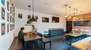Oasis Backpackers' Palace Sevilla - Image 4