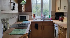 28 Clifford Road - Image 2