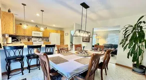 Charming Family Friendly House, Hot tub, Playroom - Image 3