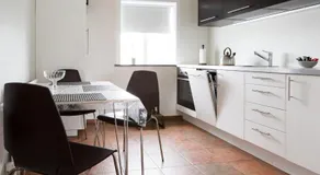 Casablanca Apartments - Image 4