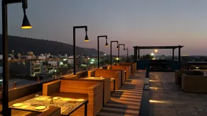 Hotel Padmavati Fort View - Image 5