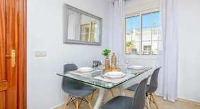 WintowinRentals - La Estancia FREE PARKING - Image 4