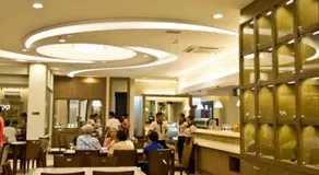 D'Hotel & Suites - Image 4