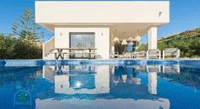 Brand new Luxury Villa with pool - Image 5