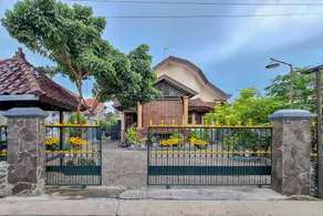 RedDoorz Syariah at Jalan Panglima Sudirman Probolinggo - Image 3