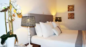 Astron Hotel - Image 2