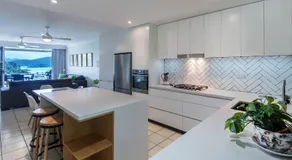 Poinciana Lodge - 2 bedroom - on Hamilton Island by HIHA - Image 4